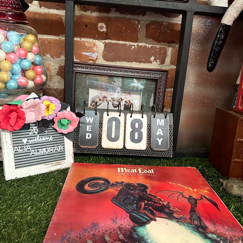 MEATLOAF BAT OUT OF HELL 1977 RELEASE DATE LATER PRESS LP VINYL ALBUM
